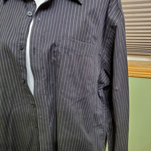 2 statement long sleeve button down mens size 34/35. - Picture 8 of 10